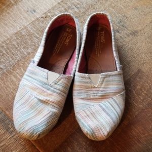 USED Classic Toms Slip Ons